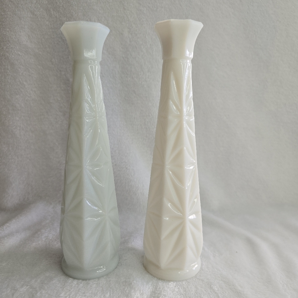 Pair Of Vintage Hoosier White Milk Glass 9 Inch Starburst Pattern Bud Vases
